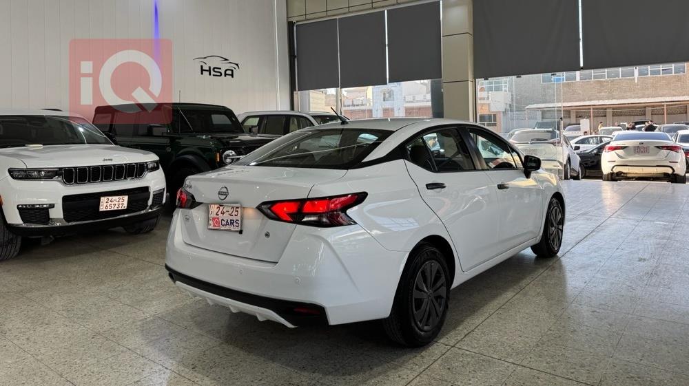 نیسان ڤێرسا